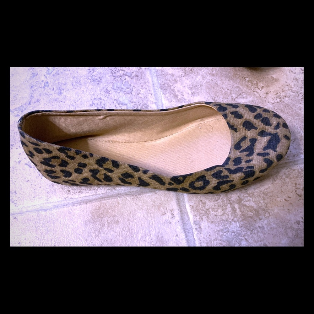 Time and Tru 6.5 leopard Women's Ballet Flats cute